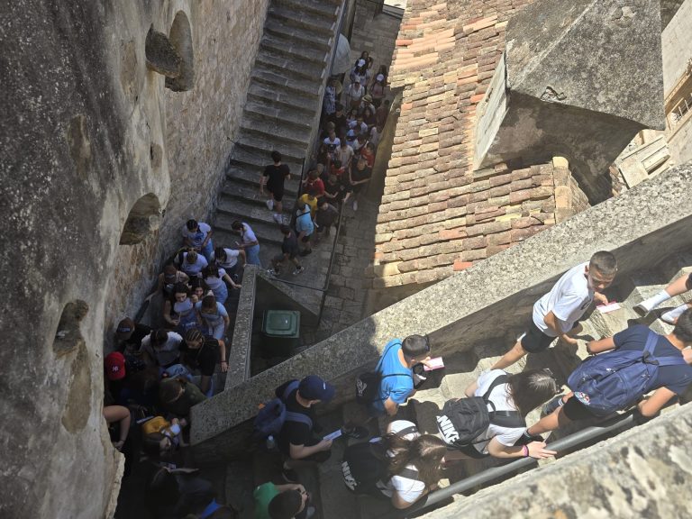 7610a0db-2a59-4eb3-8f8c-fde1cec8ddc4